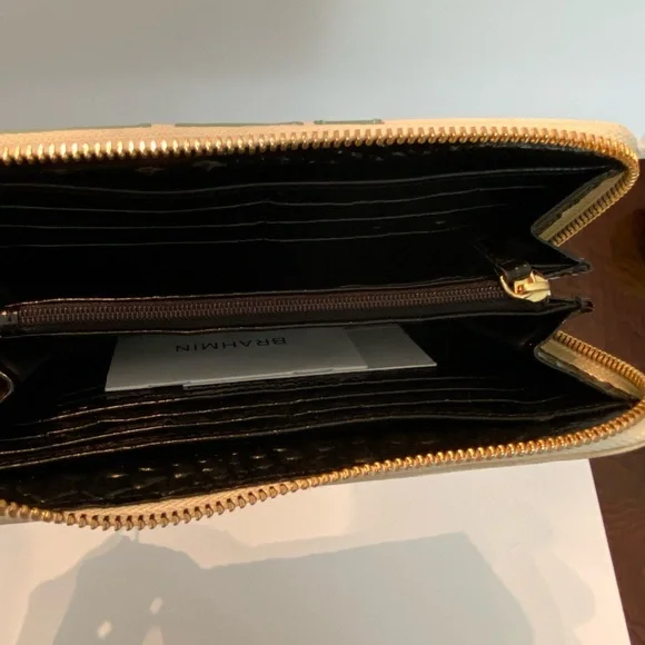 Brahmin Green Leather Wallet - Picture 5 of 6